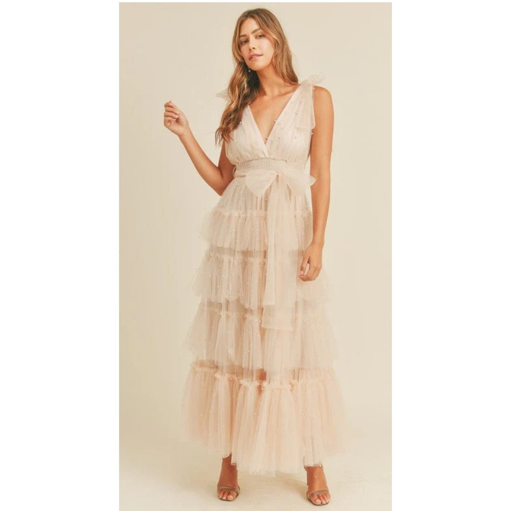 Fashion Nova Dress Nya Tulle Maxi‎ Size Large Cream Tiered Mesh Pearl